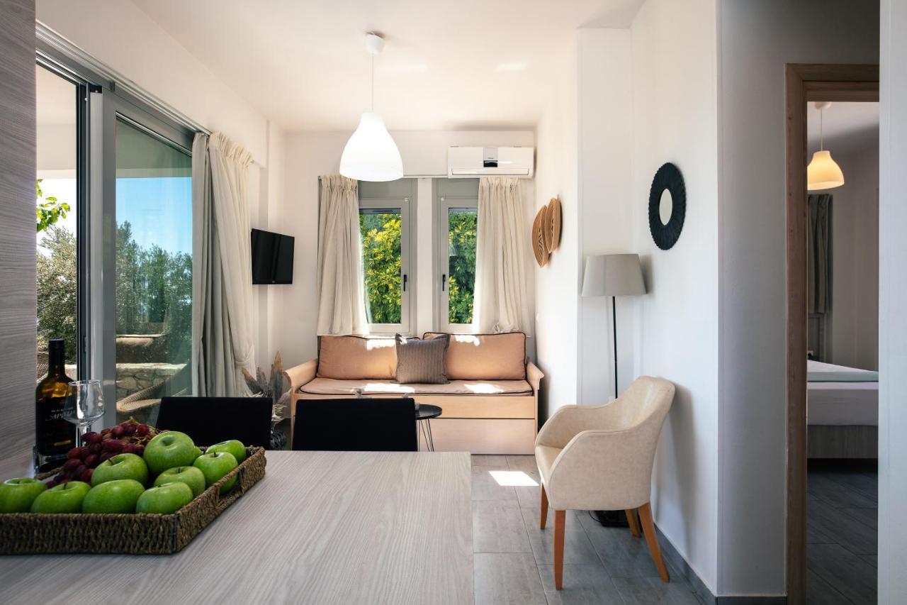 Evgoro Luxury Suites Agia Galini Exterior foto