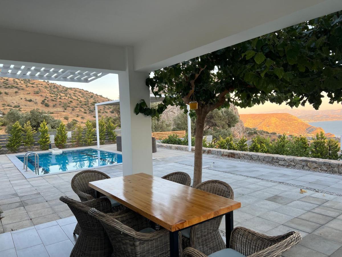 Evgoro Luxury Suites Agia Galini Exterior foto