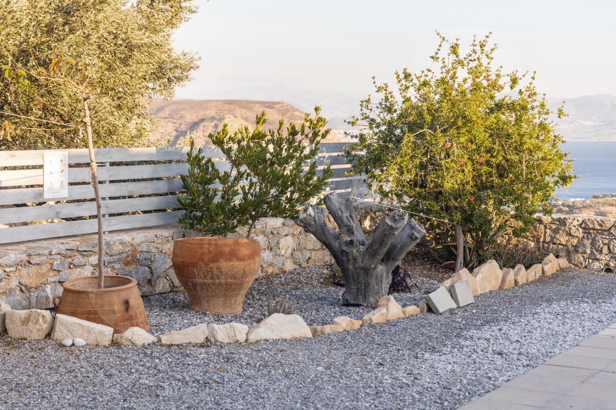 Evgoro Luxury Suites Agia Galini Exterior foto